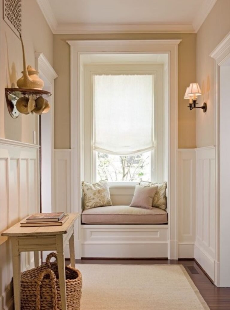 Коридор с окном