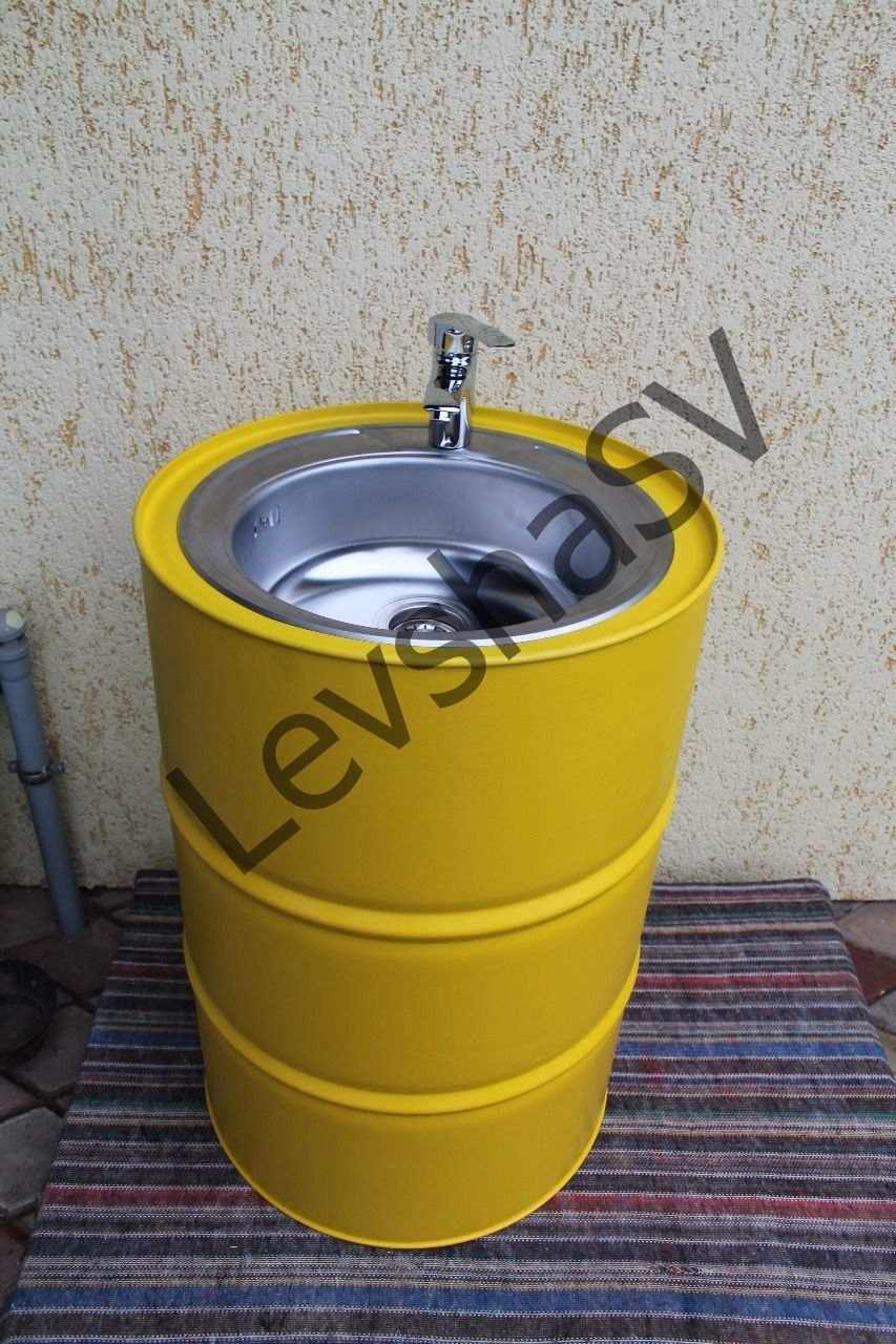 Рукомойник из бочки