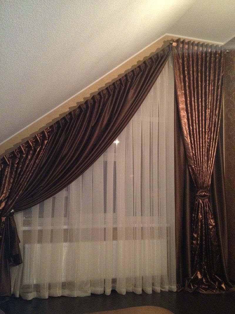 Шторы на окна в потолке