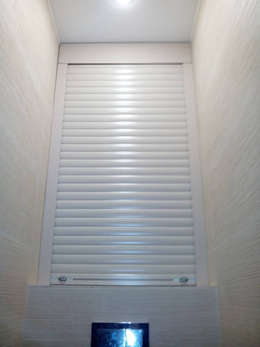 Рольставни сантехнические 80 на 2000