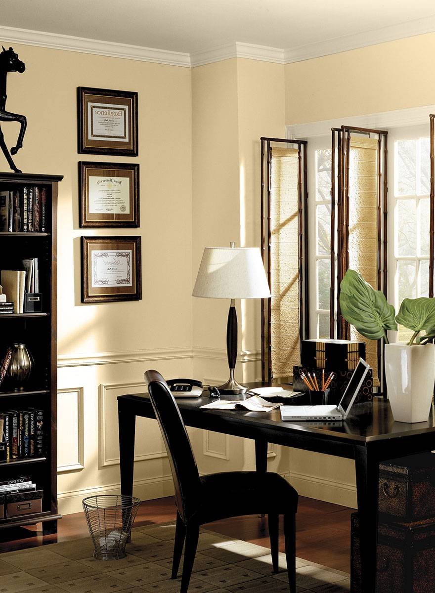 Небольшой кабинет руководителя