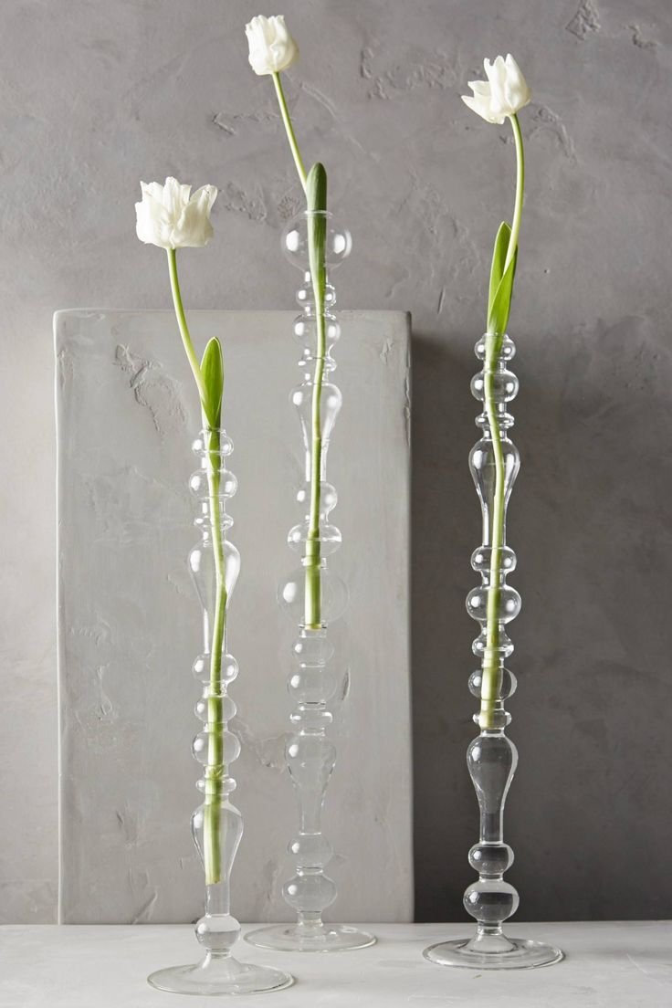 Длинная ваза для цветов