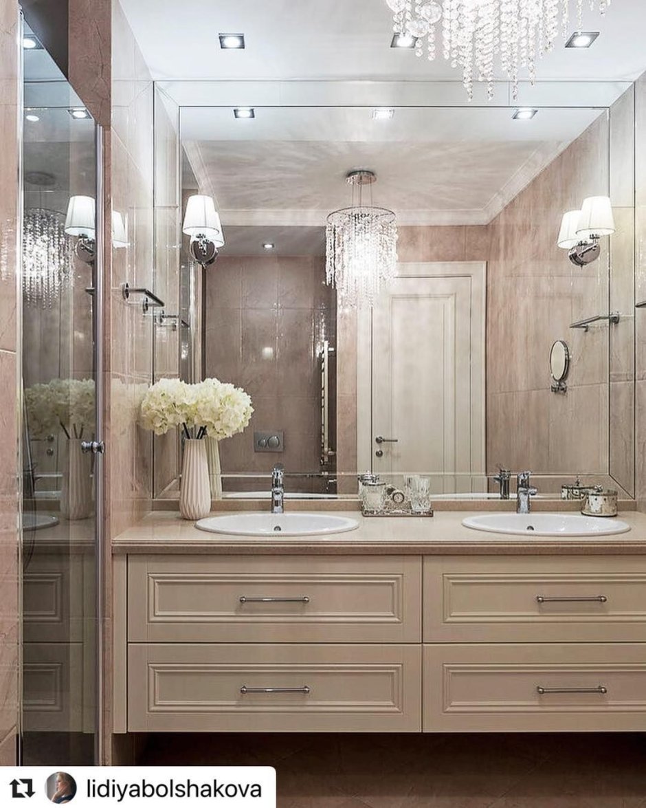 Красивые Ванные комнаты в стиле Неоклассика теплых тонов