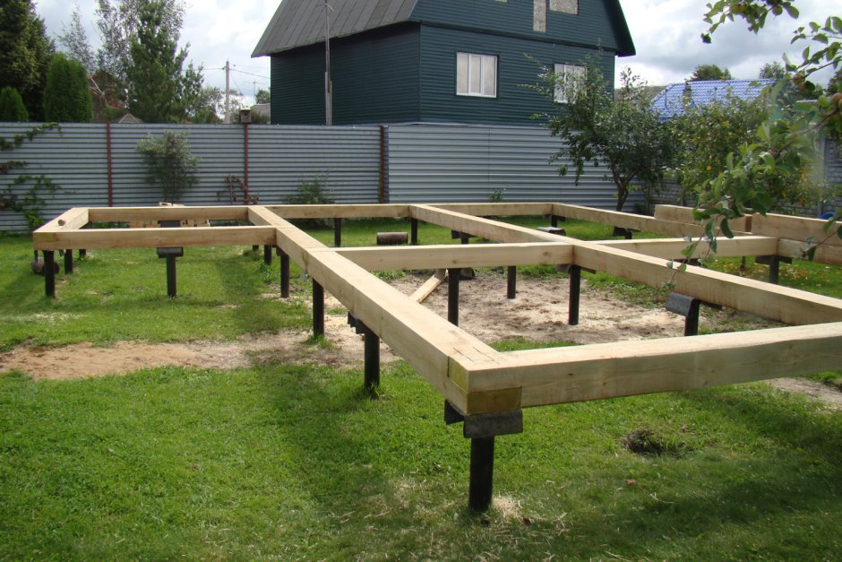 Фундамент под террасу из бруса 150х150