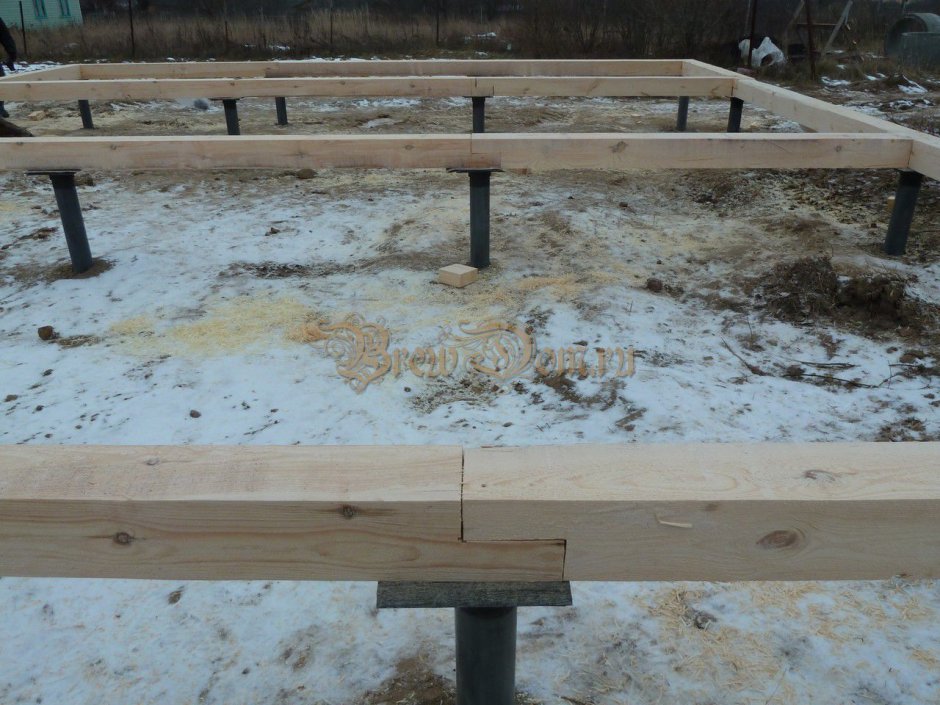 Дом на винтовых сваях из бруса