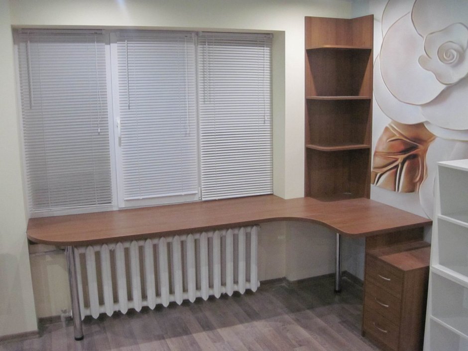 Столешница у окна в детской икеа