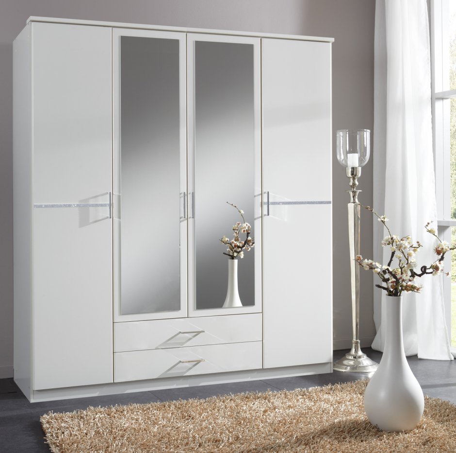 Шкаф белый с золотым профилем