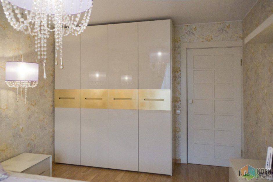 Шкафы купе с кожей