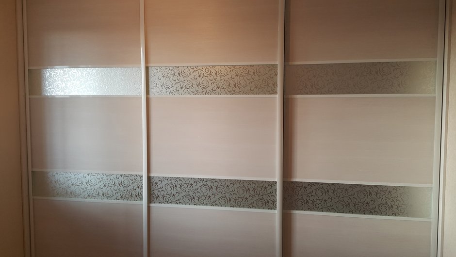 Шкаф купе в светлых тонах