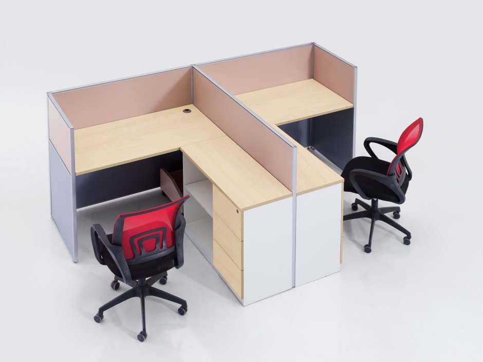 Компьютерные столы с перегородкой для офиса