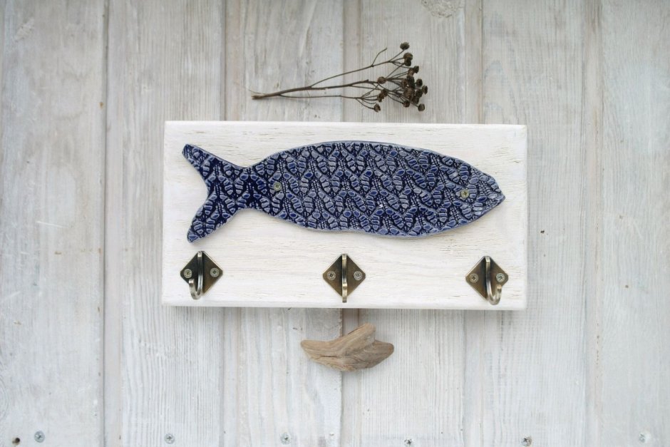 Рыба на дереве