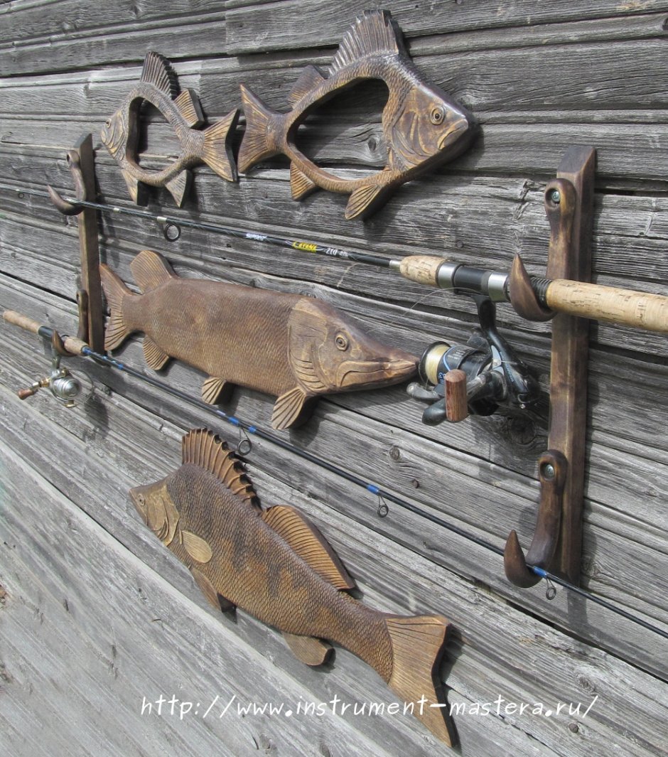 Рыба из дерева и металла