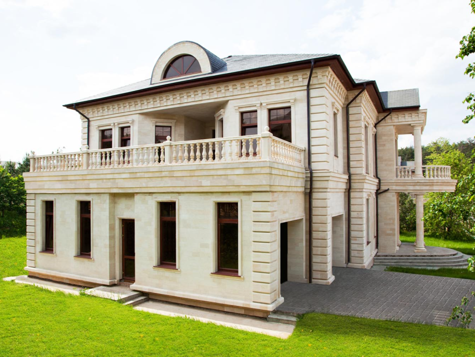 Фасады домов с дагестанским камнем