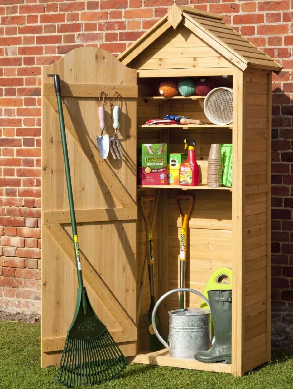 Домик для хранения садового инвентаря