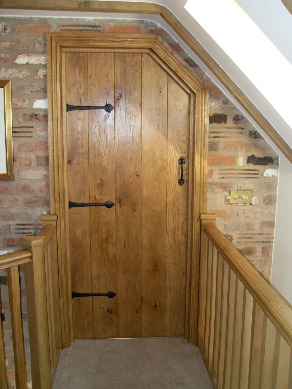 Дверь на мансарду