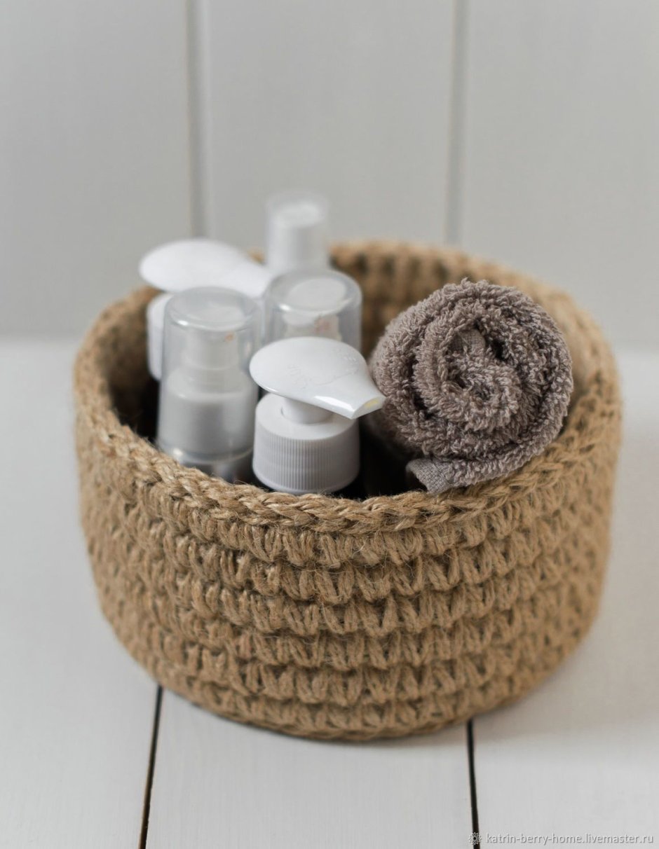 Корзинка из джута для ванной