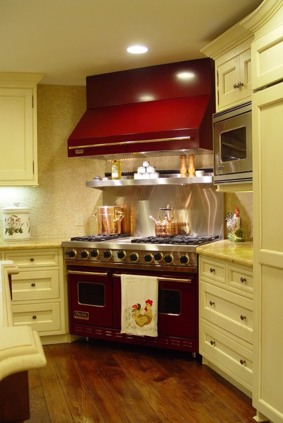 Угловая плита на кухне