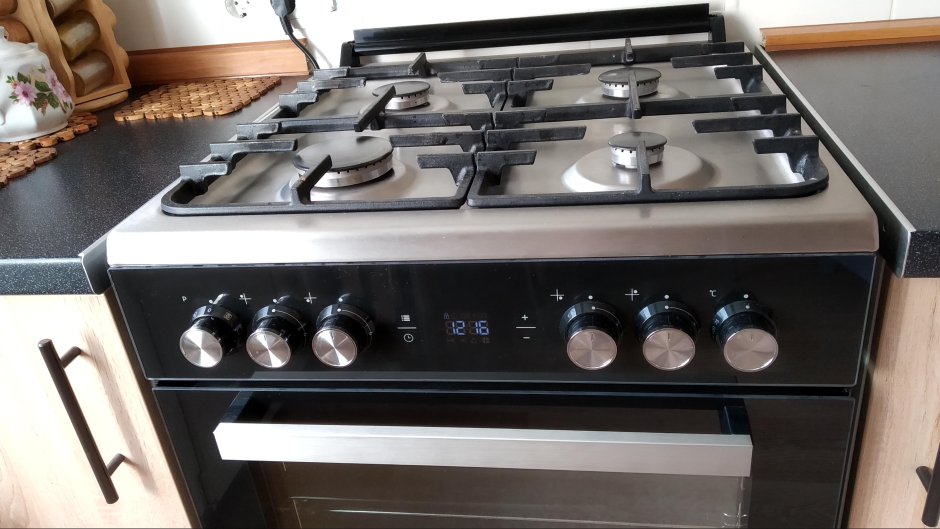 Плита Beko FSM 62530 DXMS