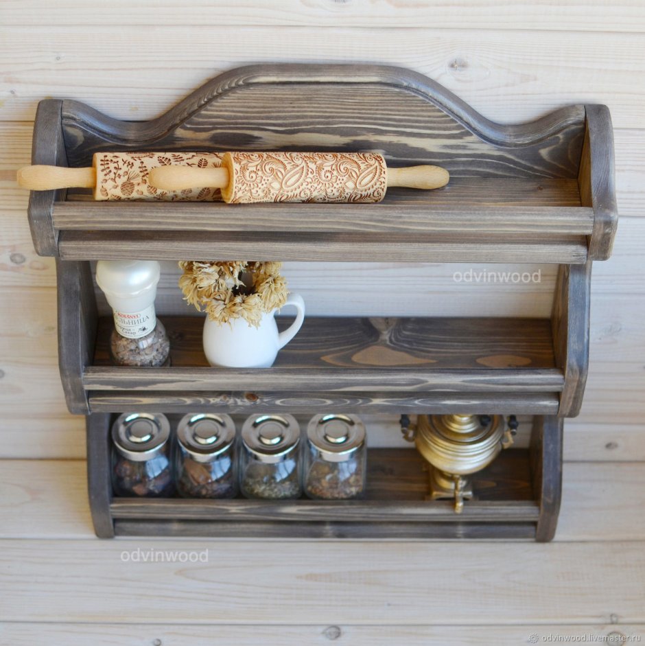 Деревянные полки для специй