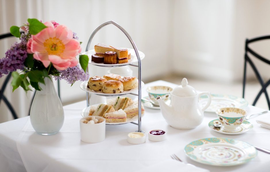 Стол для чаепития