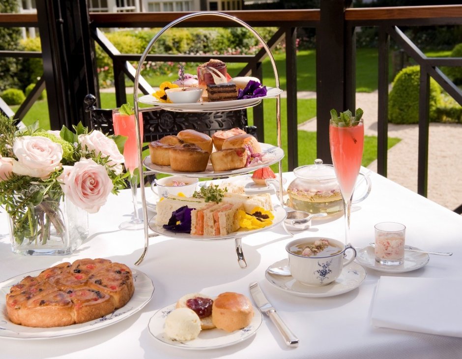 Сервировка кофейного стола