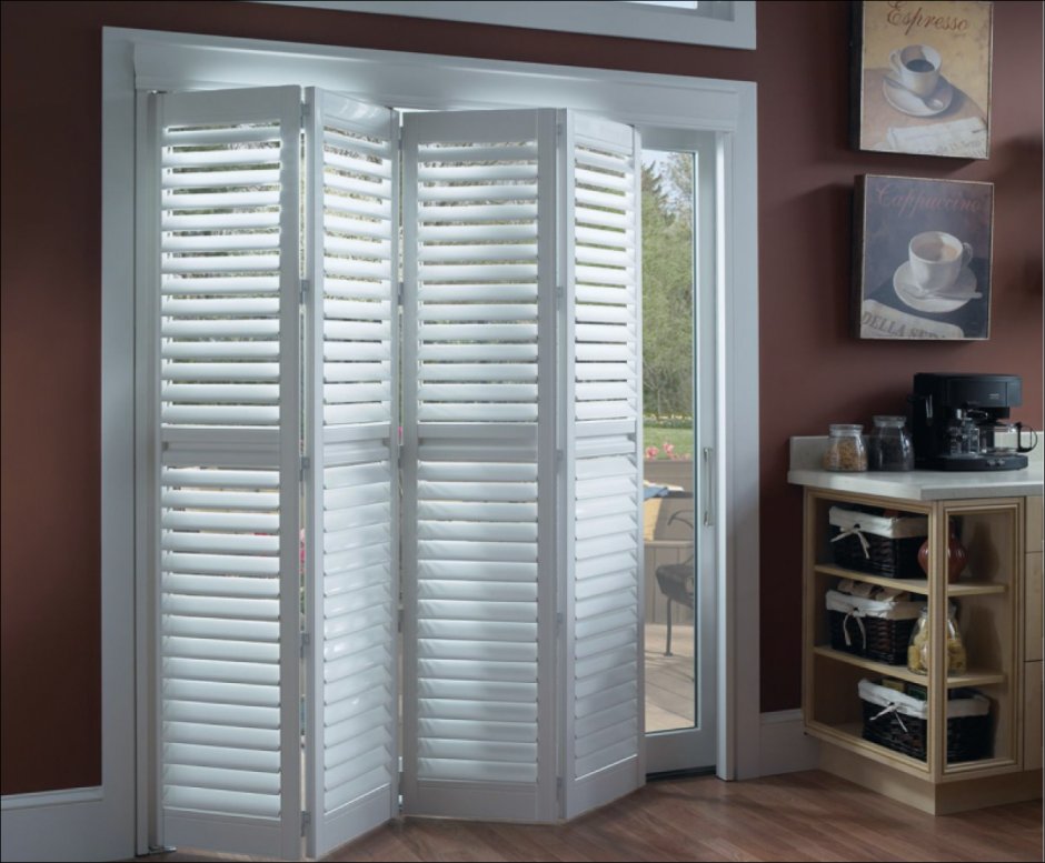 Дверь жалюзийная деревянная гармошка