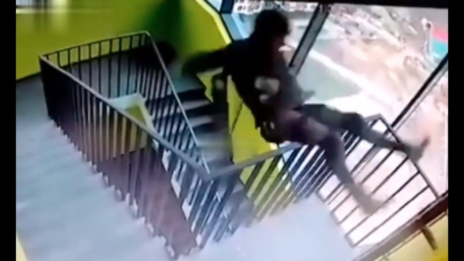 Человек на стремянке