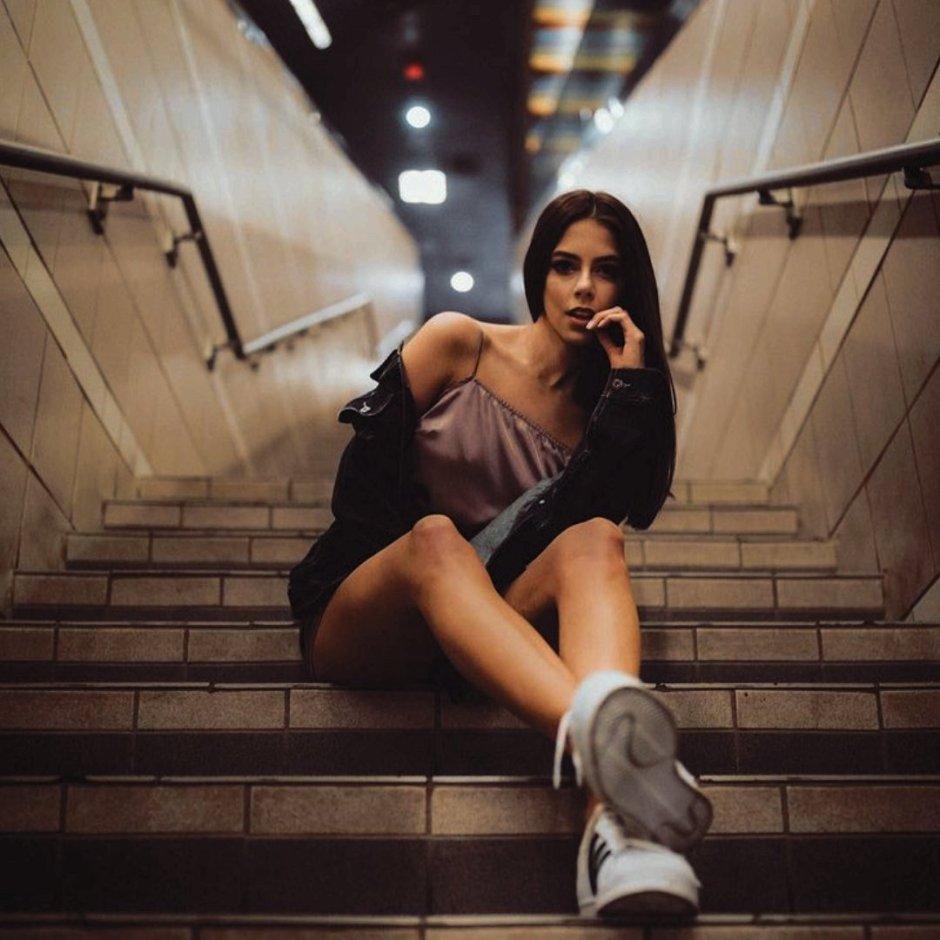 Человек на висячем мосту