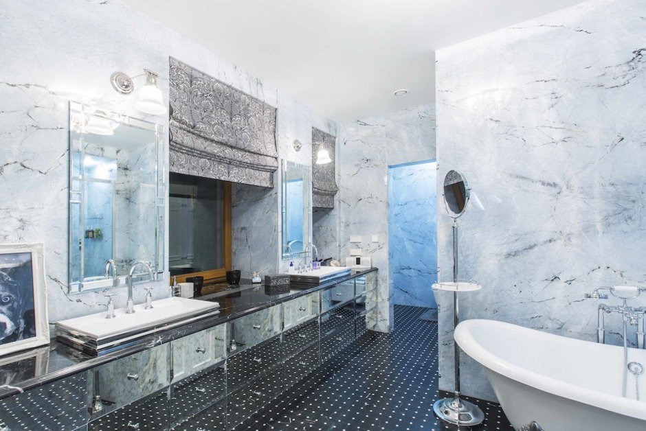Ванная комната из голубого мрамора