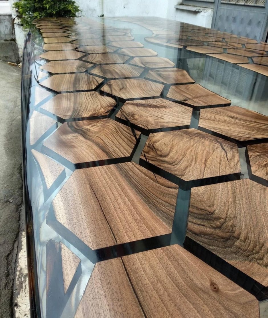 Картина из эпоксидки с кристаллами