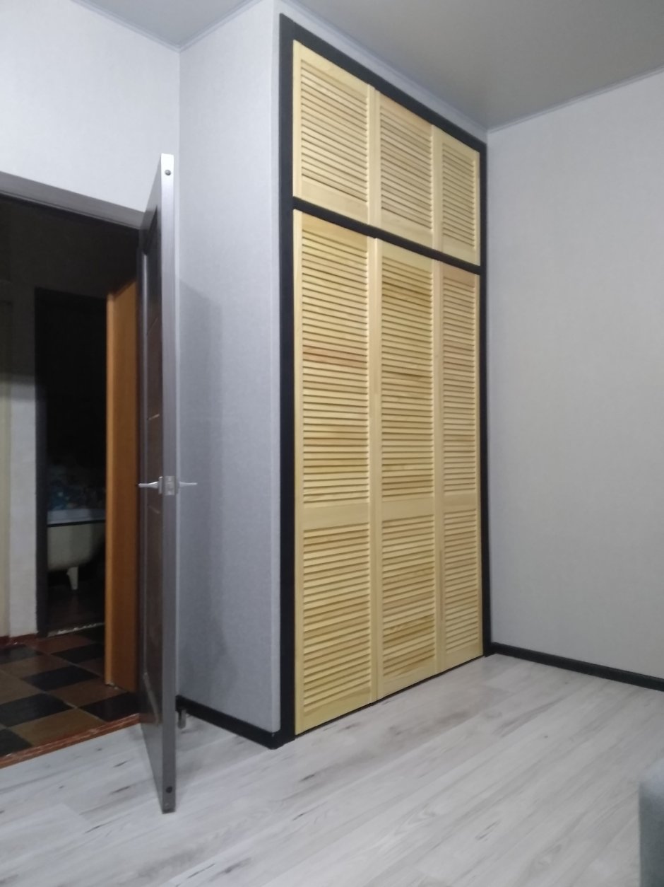 Раздвижная дверь в кладовку