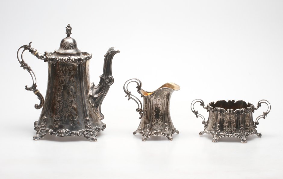 Посуда в готическом стиле