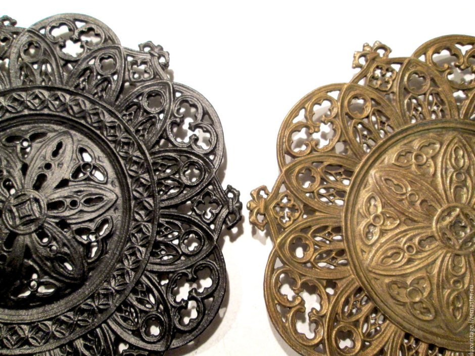 Бокалы в готическом стиле