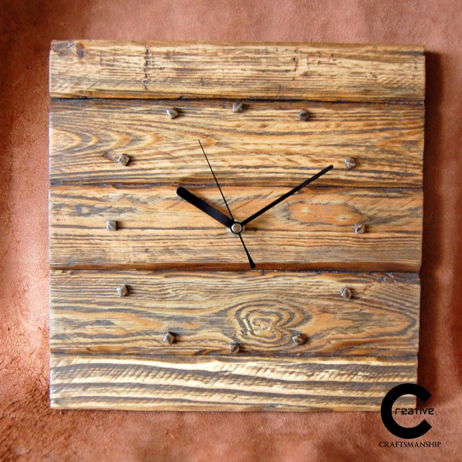 Часы из вагонки