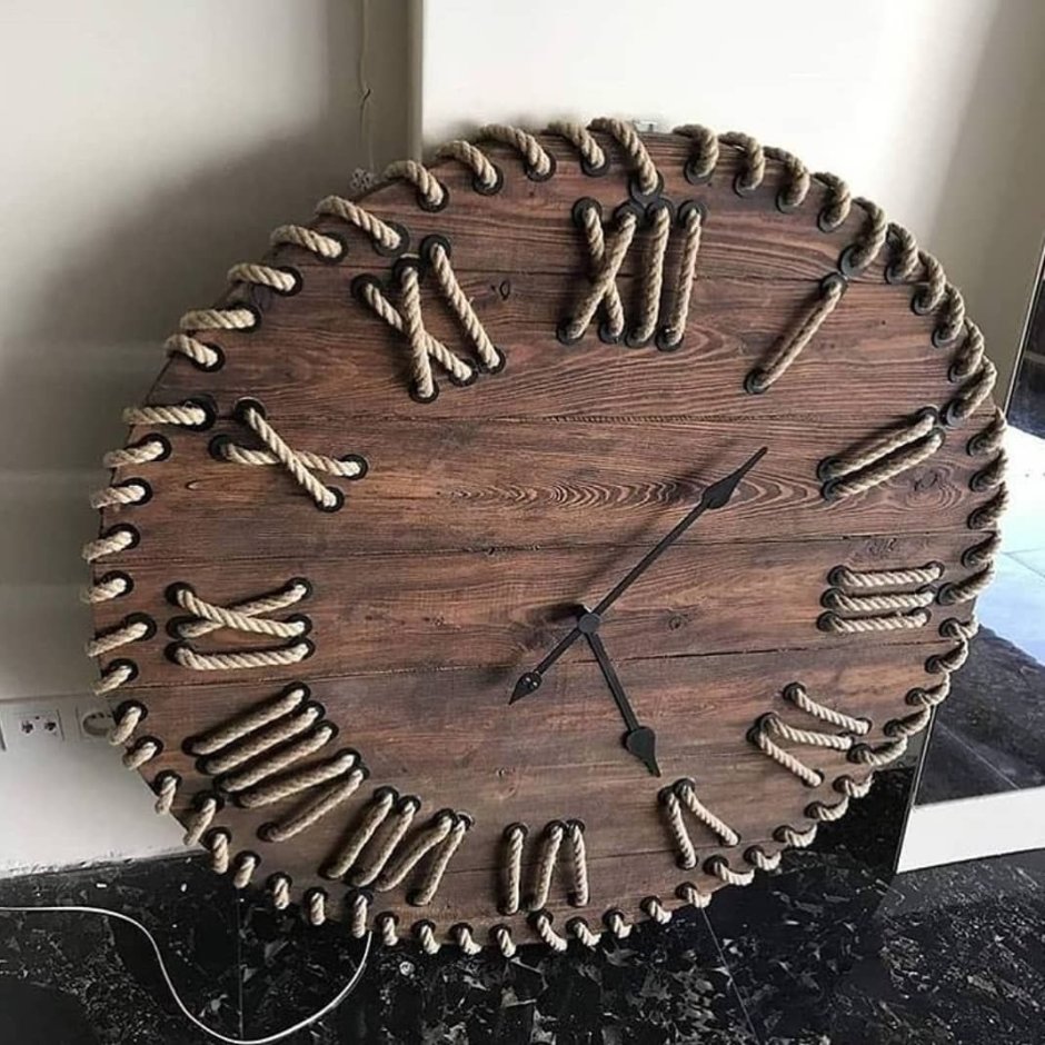 Часы из дерева