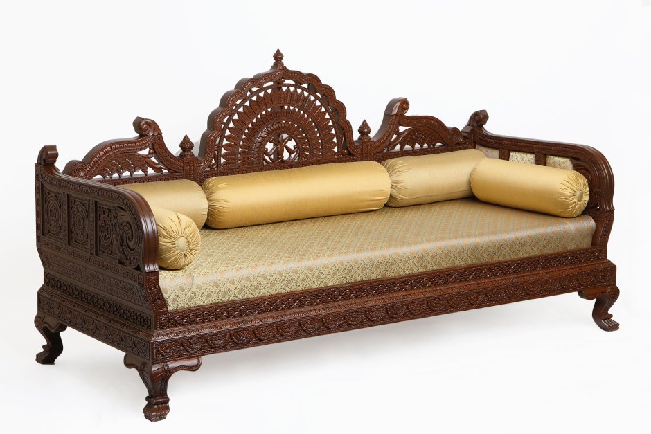 Резные деревянные диваны