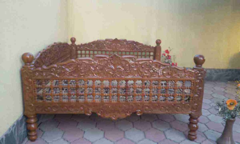 Узбекские резные топчаны