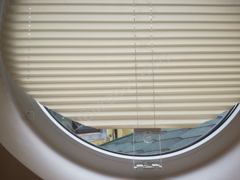 Плиссе на круглое окно Амиго