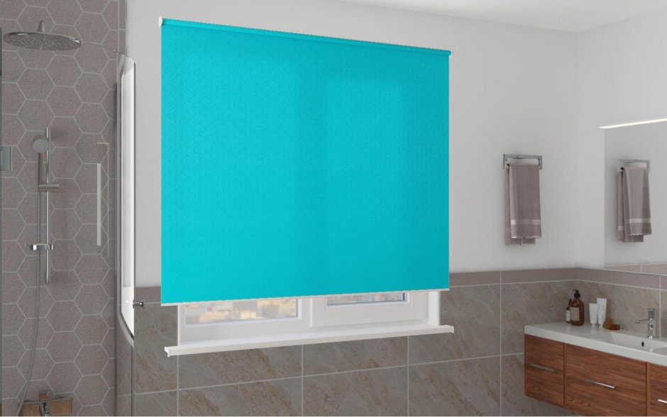 В душе за шторкой