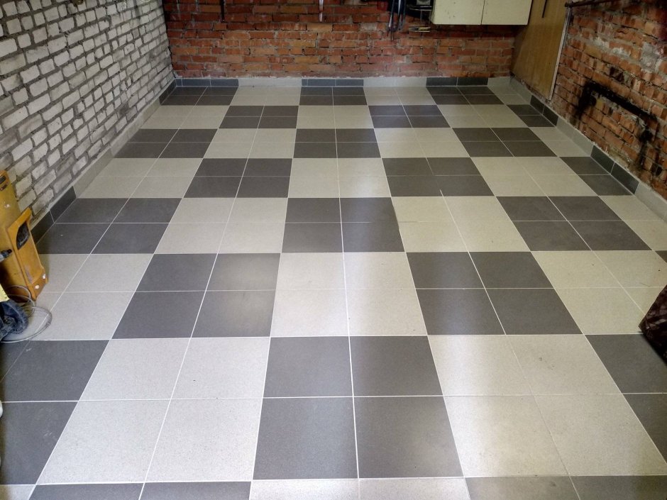 Керамогранит в гараже