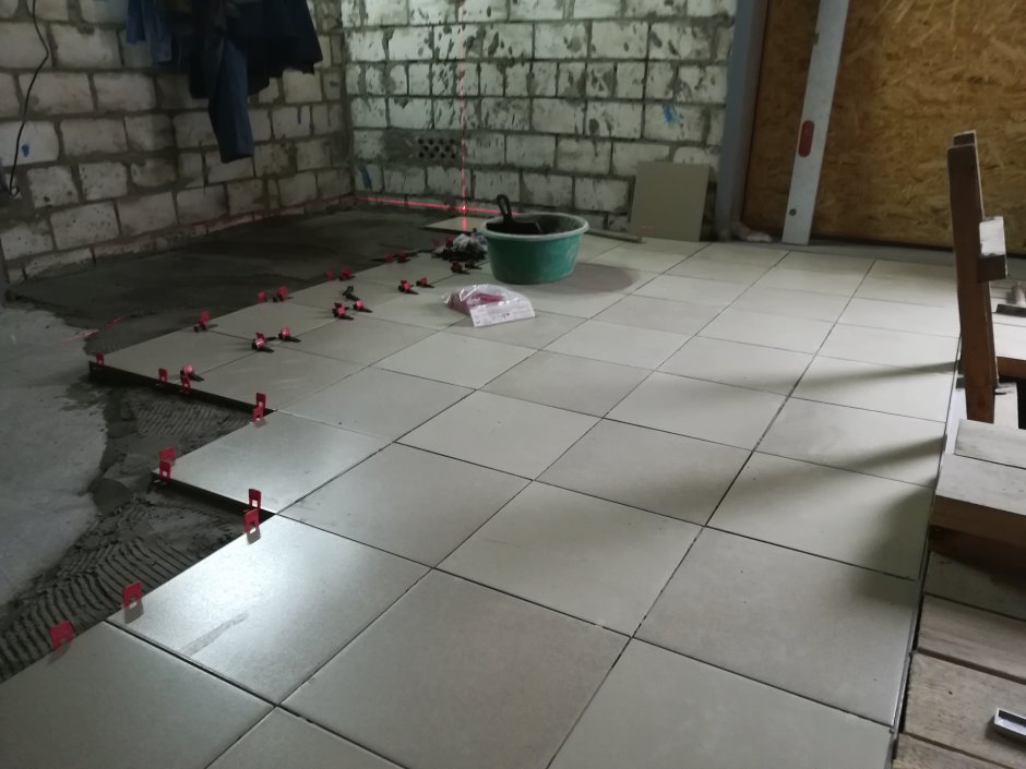 Кафельная плитка для гаража