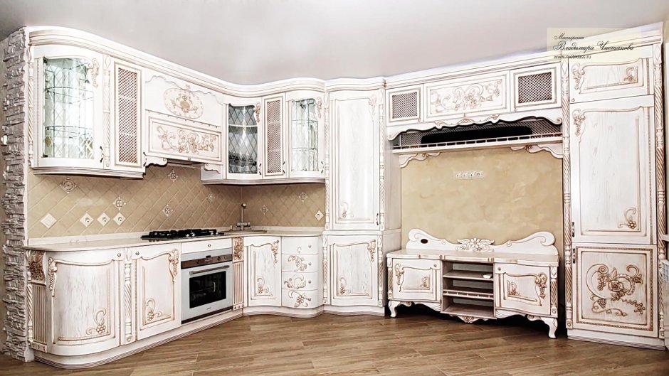 Угловые кухонные гарнитуры для большой кухни классика