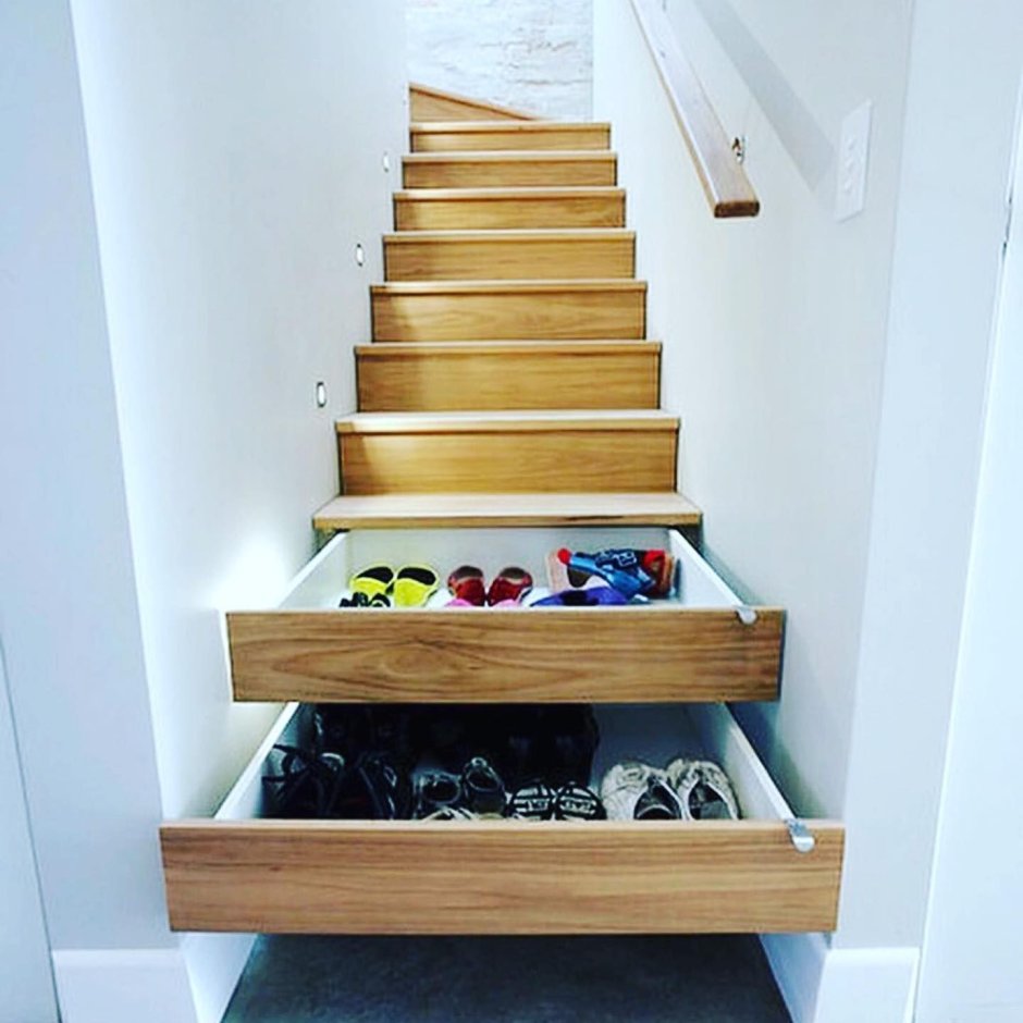 Выдвижная лестница из ящиков