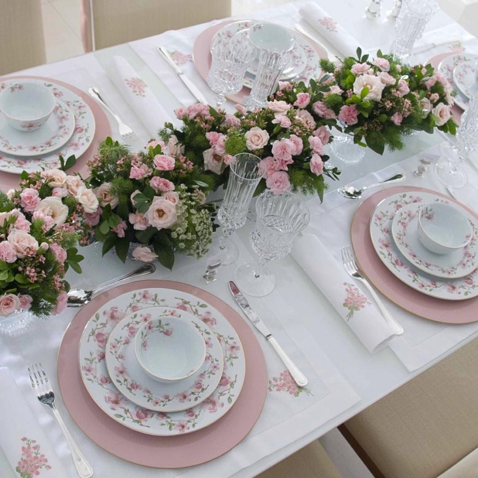 Сервировка стола в цветочном стиле