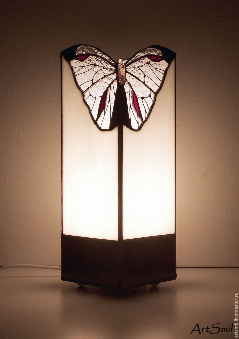 Настольная лампа фарфоровая с абажуром
