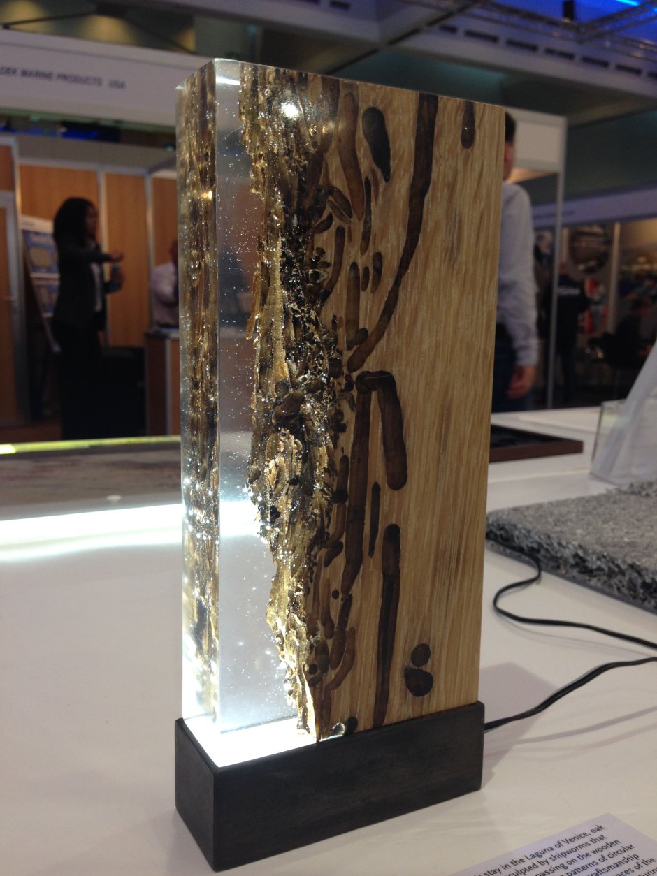 Двери из эпоксидной смолы