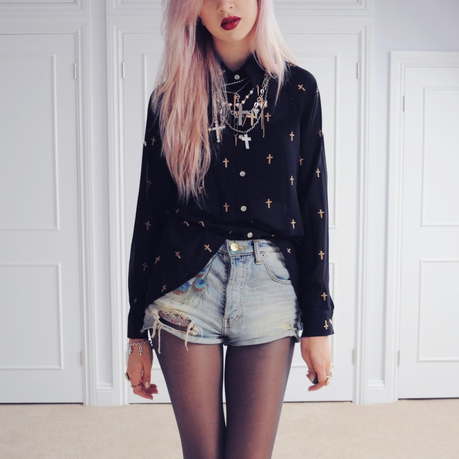 Девушка с розовыми волосами Эстетика