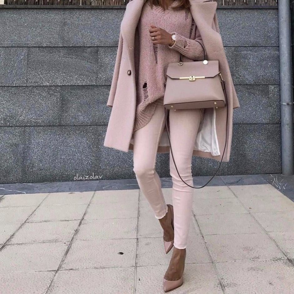 Бежевый и голубой в одежде