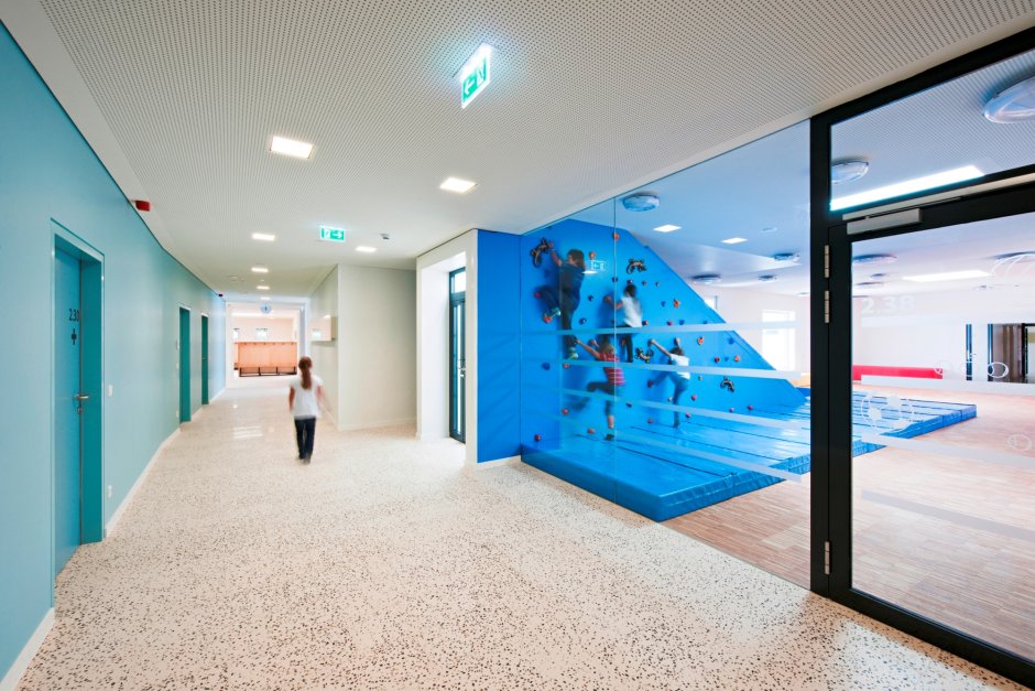 Интерьер школы