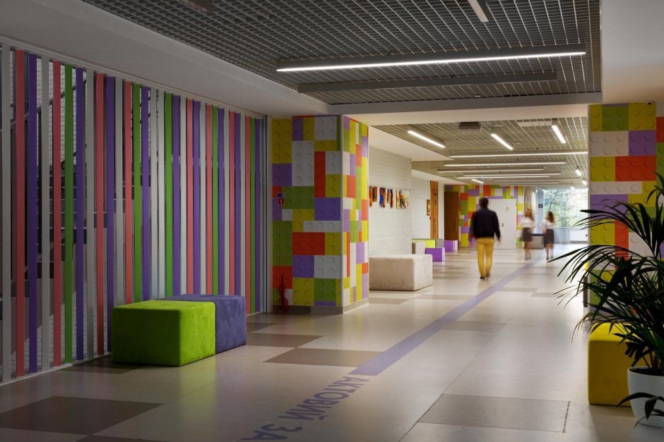 Интерьер стен школы